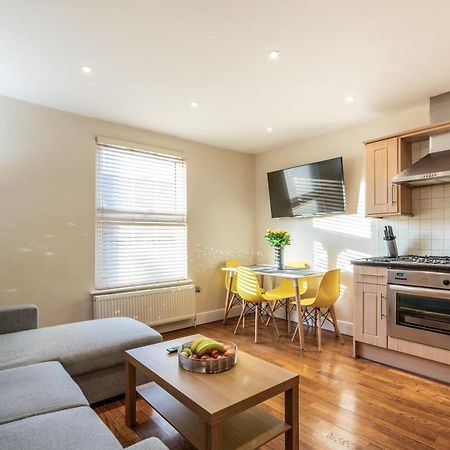 One Bedroom Flat In Bush Hill Park 엔필드 외부 사진